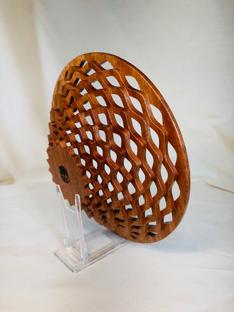 Grooved round top Lattice Bowl