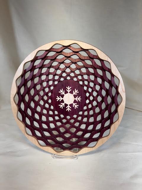 Beveled edge round top Lattice Bowl