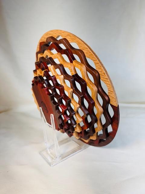Tri-Color Beveled Round Top Lattice Bowl with Groove